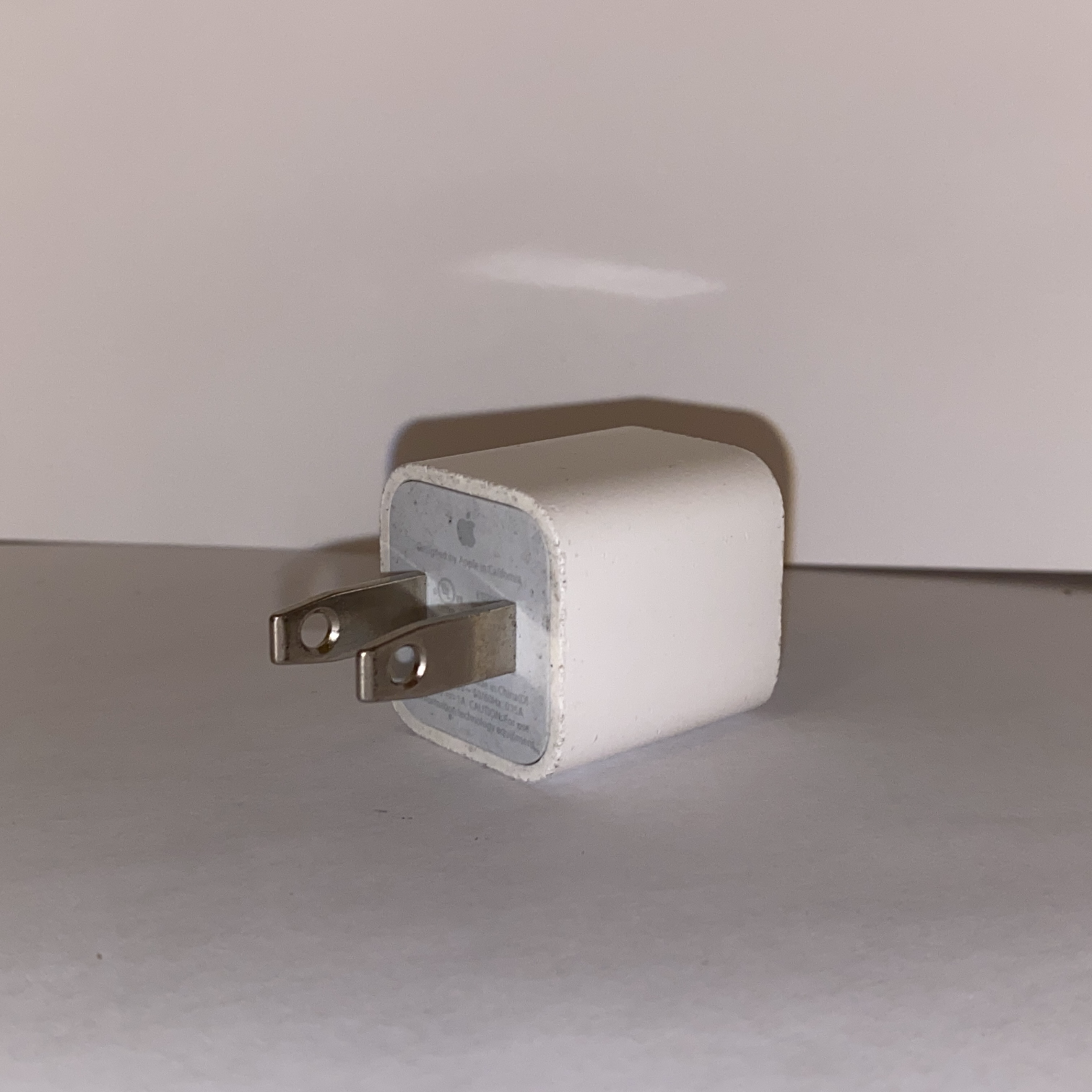 An image of a charging cube.